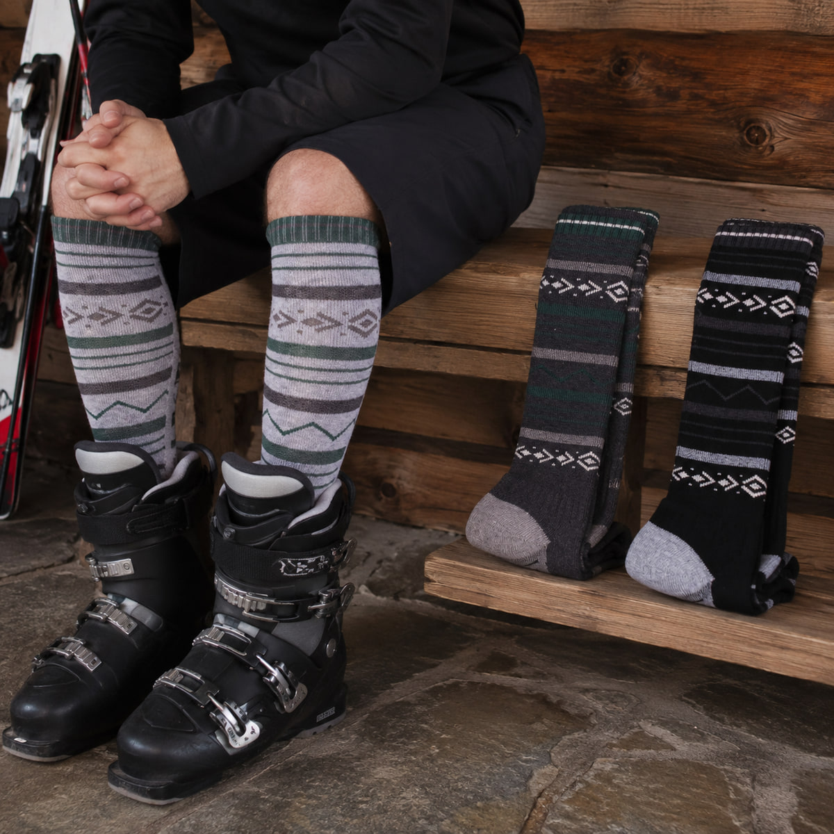 Thermal Sock Winter - メンズ用メリノウール製、膝丈の厚手クッション付きスキーソックス。冬用、スノーボード、ハイキング、防寒、冷たい天候対策、フィットネス用。