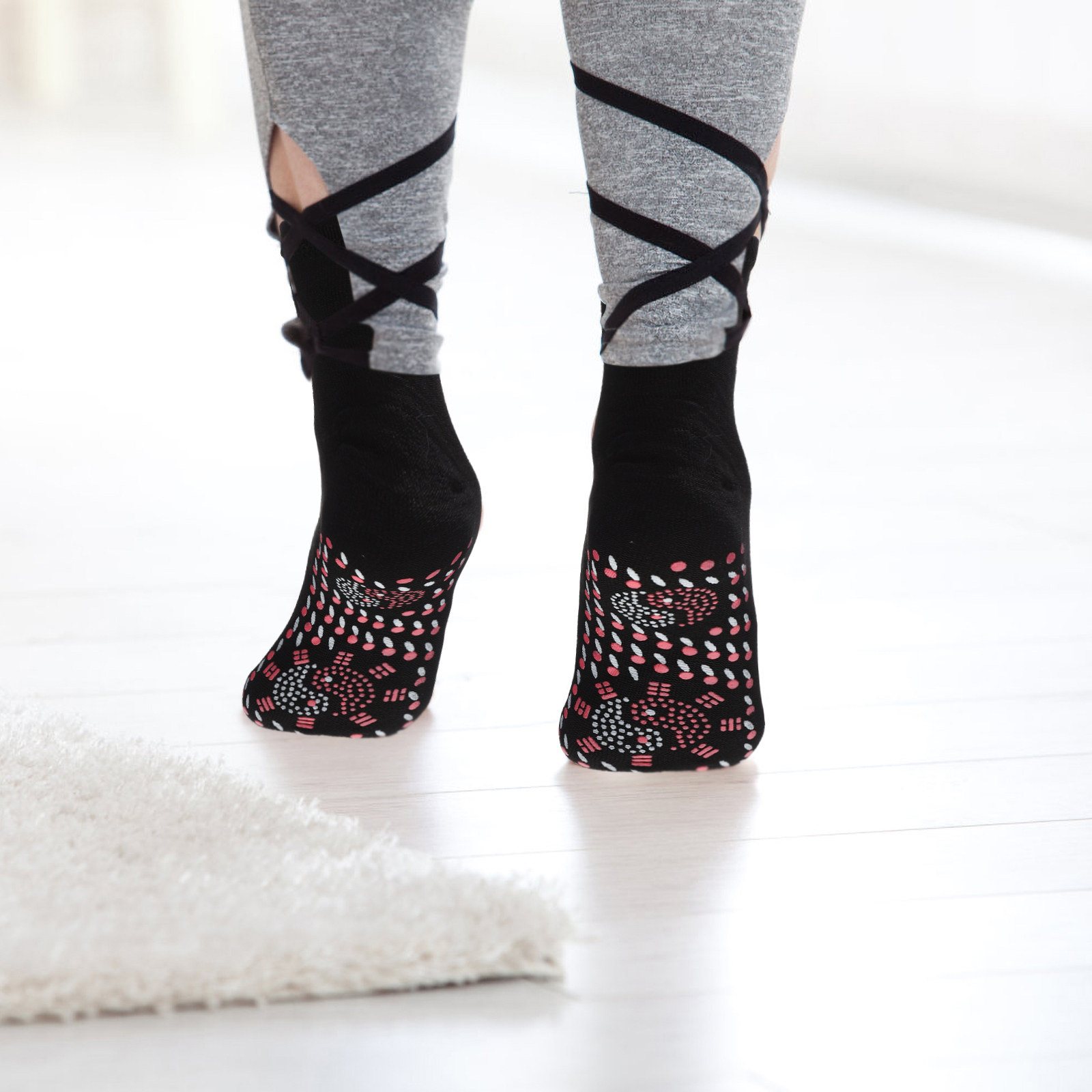4足セットのあったかソックス。シリコン製の突起が付いたマッサ - Thermal Sock Winter のレビューと価格